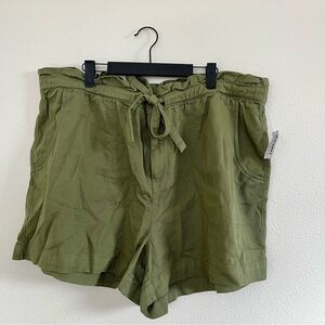 NWT Old Navy Green Women's Cargo Shorts